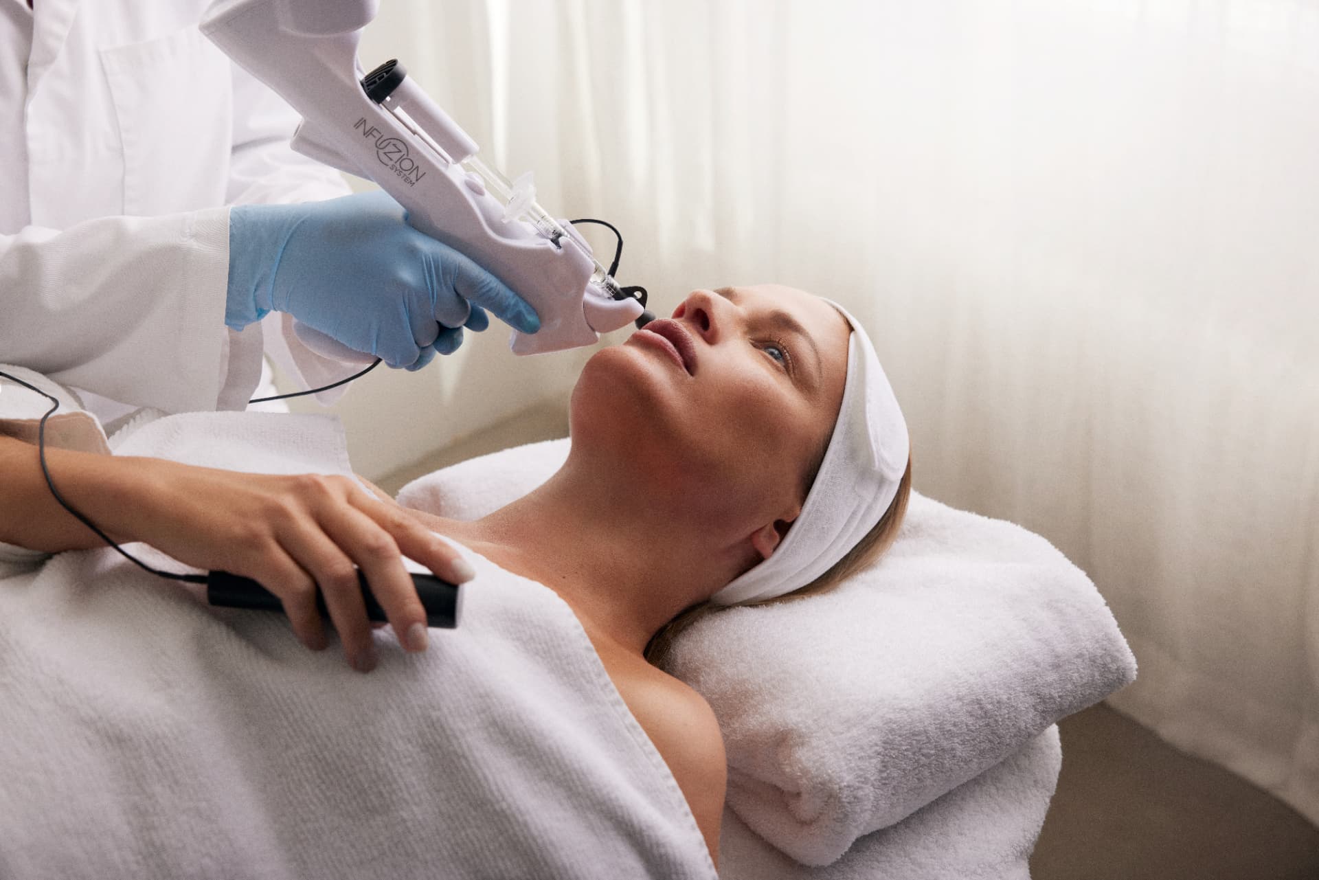 INFUZION® System Behandlung im Gesicht im SkinConcept Wien Hietzing
